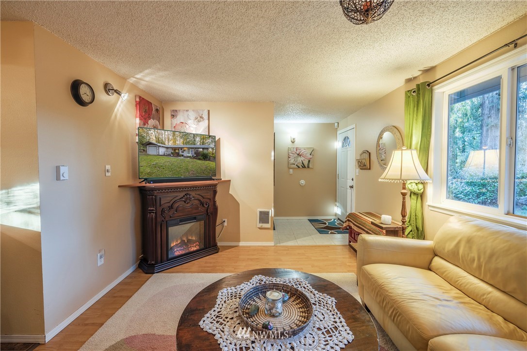 390 East Rasor Road Belfair, WA 98528 - Photo 8 of 26 Gallery Image 8