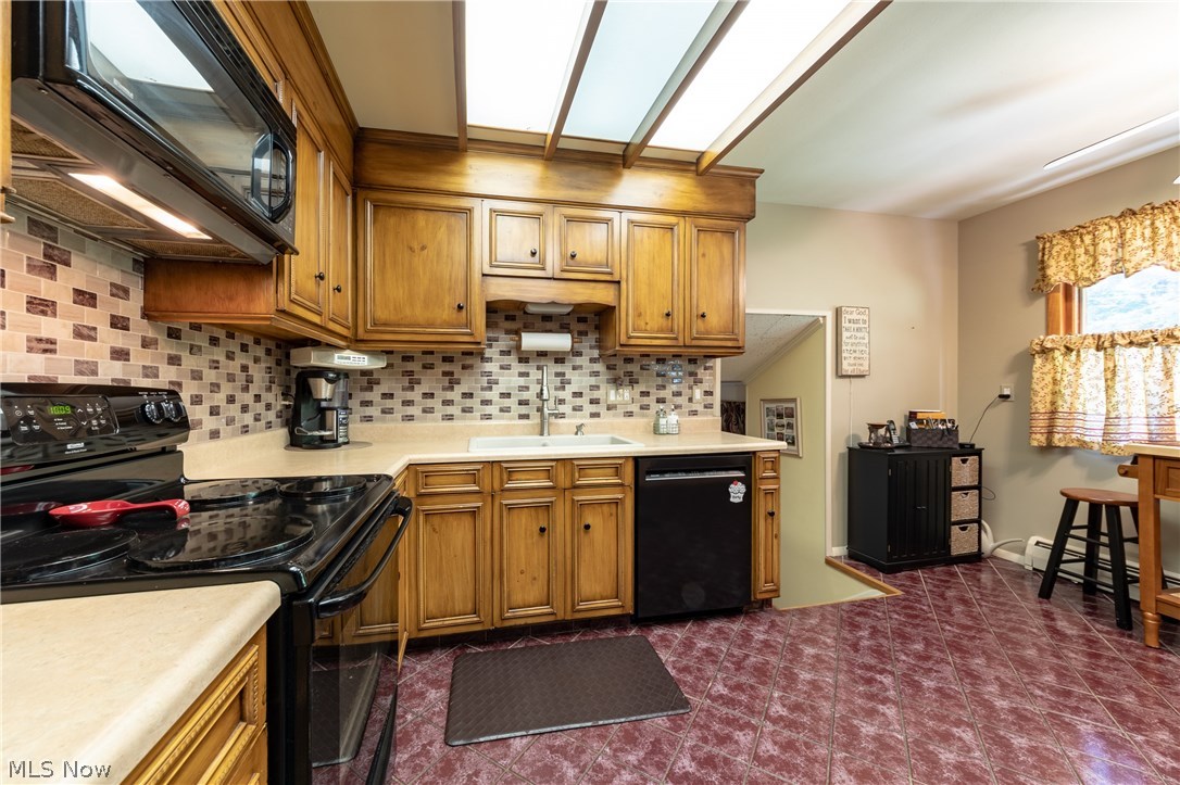 5976 Chapel Road Madison, OH 44057 - Photo 11 of 35