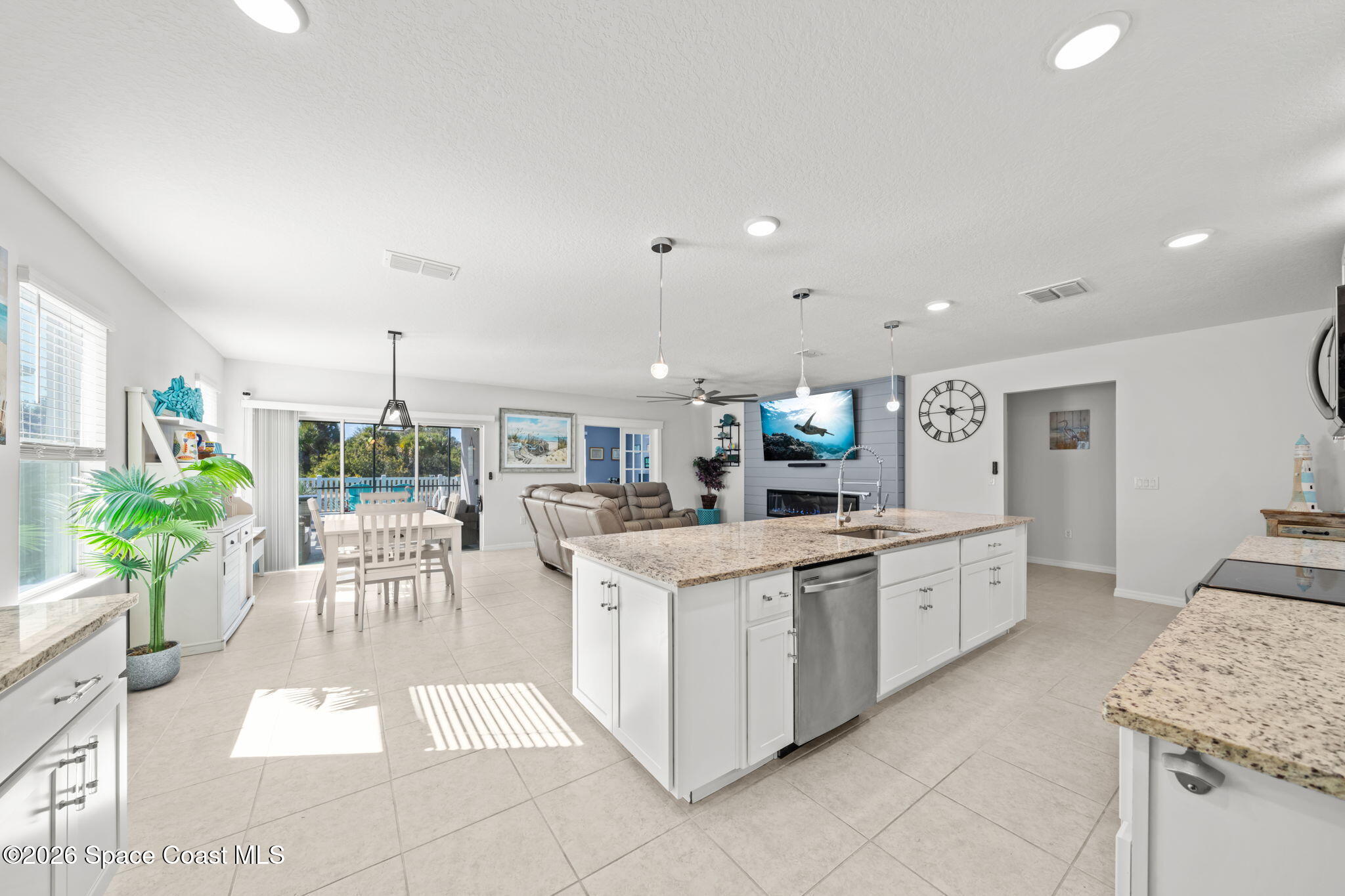 764 Corbin Circle Southwest Palm Bay, FL 32908 - Photo 11 of 50 20-web-or-mls-764-corbin-cir-sw