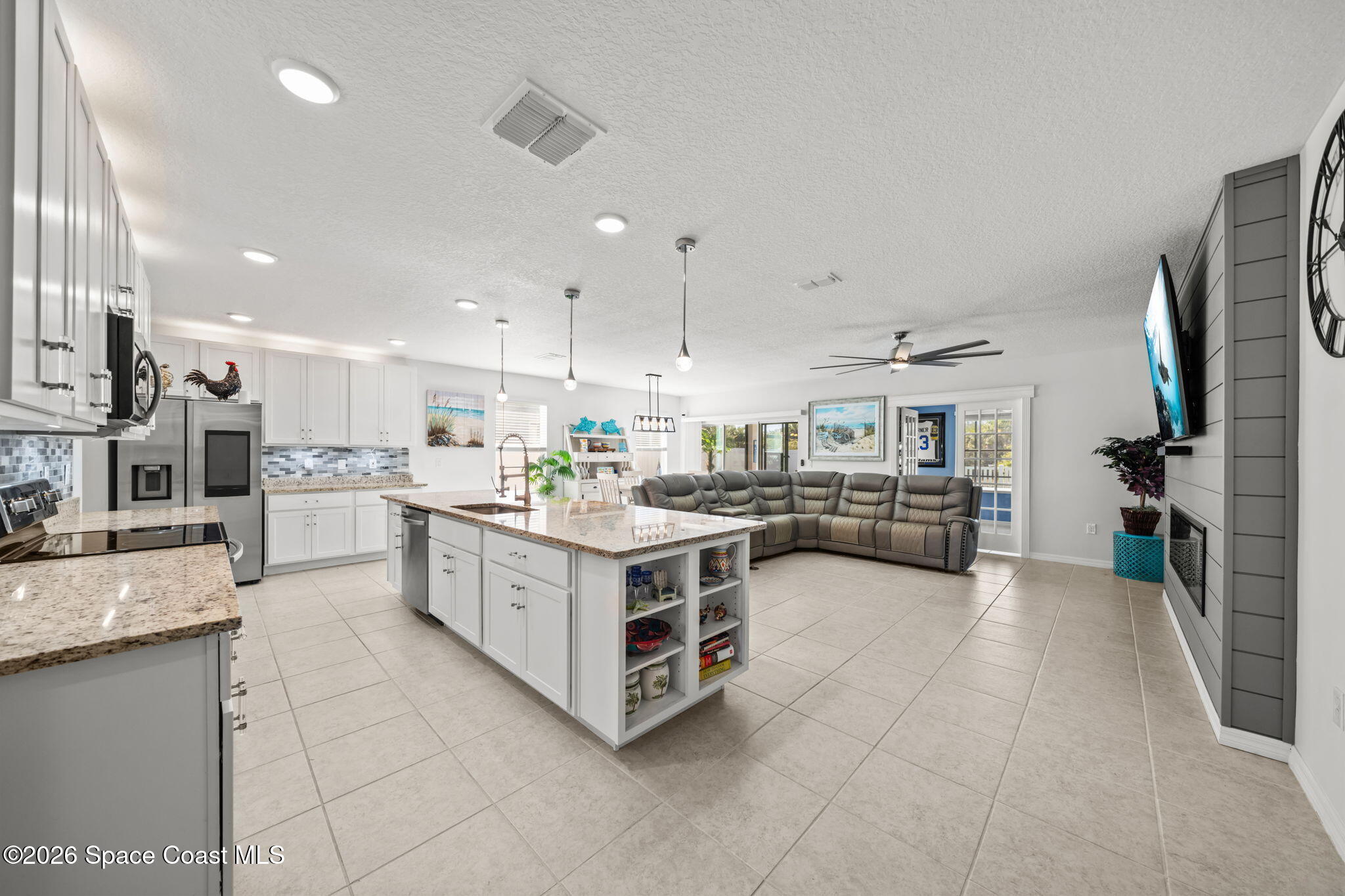 764 Corbin Circle Southwest Palm Bay, FL 32908 - Photo 6 of 50 18-web-or-mls-764-corbin-cir-sw