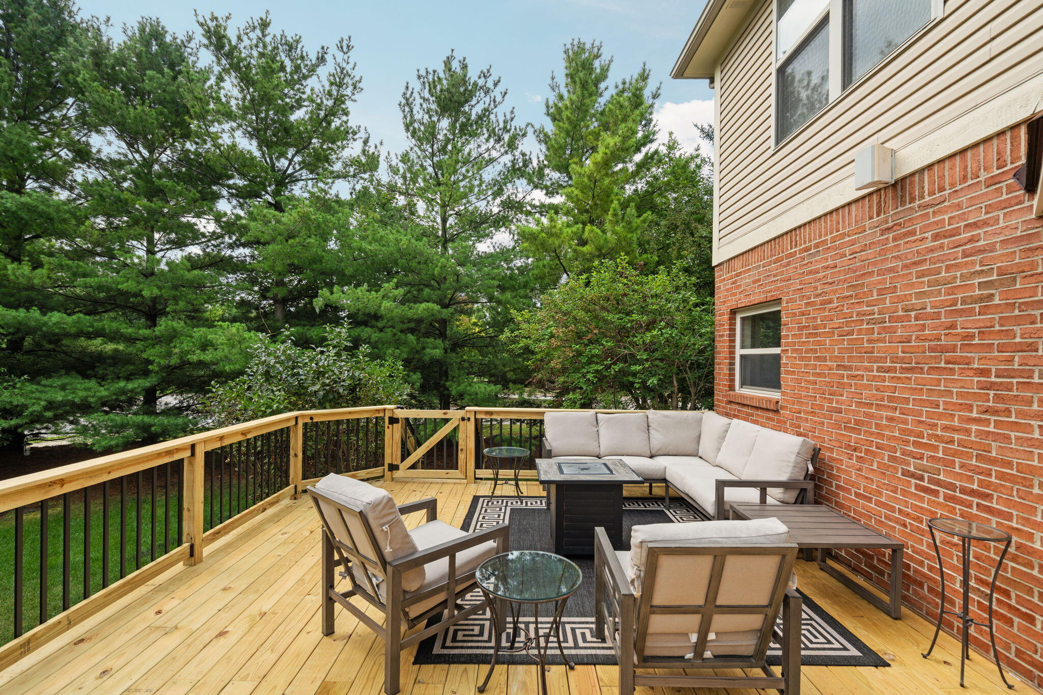691 Park Lane Road Chelsea, MI 48118 - Photo 36 of 55 Deck