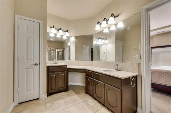 $3,500 | 308 Wisteria Way, Red Oak, TX 75154