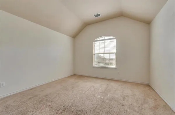 $3,500 | 308 Wisteria Way, Red Oak, TX 75154