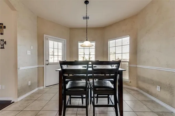 $3,500 | 308 Wisteria Way, Red Oak, TX 75154