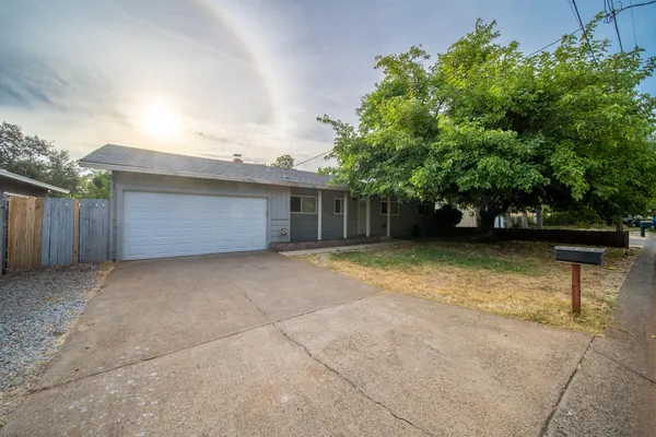 $349,900 | 1943 Lindeena Lane, Redding, CA 96002