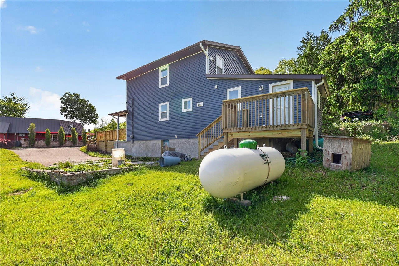 1387 East Riverside Drive Ionia, MI 48846 - Photo 7 of 60