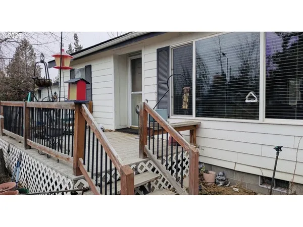 $475,000 | 6425 Southwest Canal Boulevard, Redmond, OR 97756