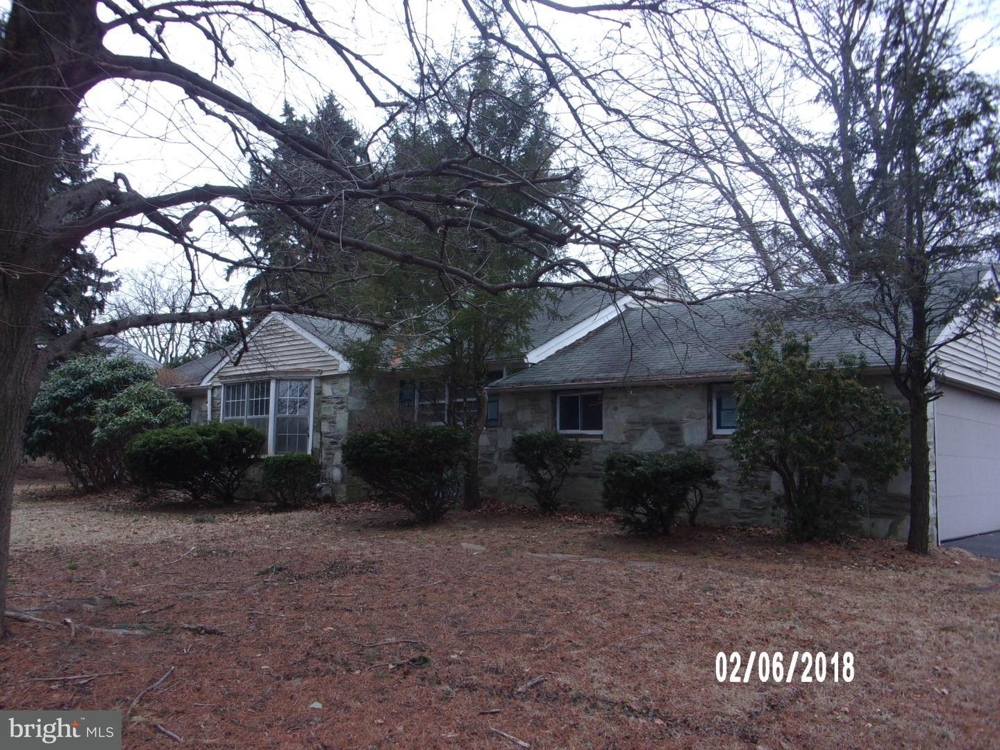 520 County Line Road Huntingdon Valley, PA 19006 - Photo 2 of 4 Exterior Front
