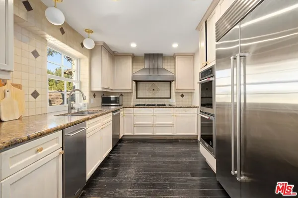 $7,999,000 | 357 Crown Drive, Los Angeles, CA 90049
