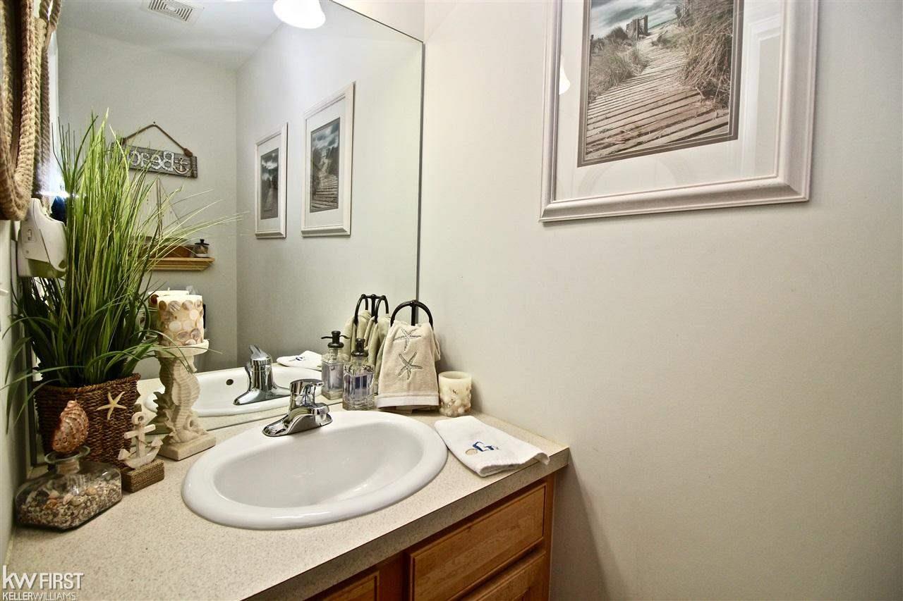 6465 East Hill Road Grand Blanc, MI 48439 - Photo 22 of 49 50038304-21.JPG