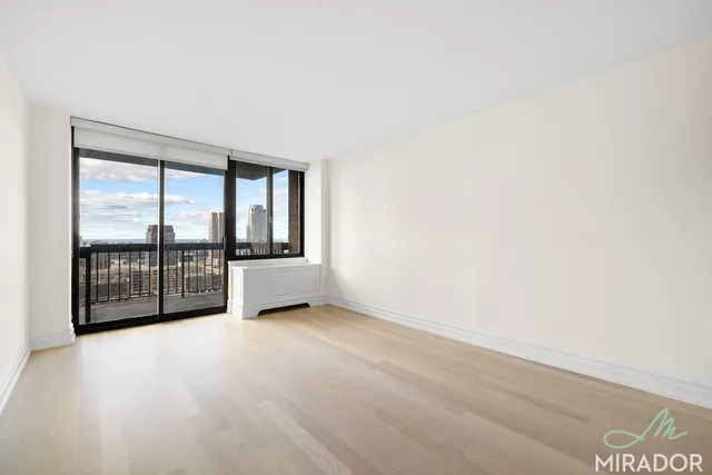 $4,900 | 145 West 67th Street, Unit 21B | Upper West Side