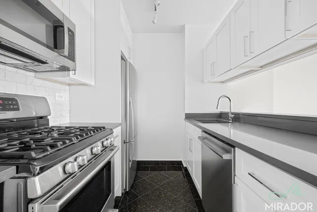 $4,900 | 145 West 67th Street, Unit 21B | Upper West Side