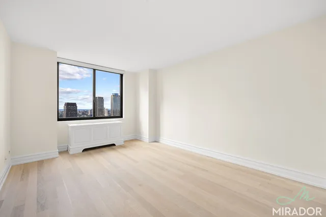 $4,900 | 145 West 67th Street, Unit 21B | Upper West Side