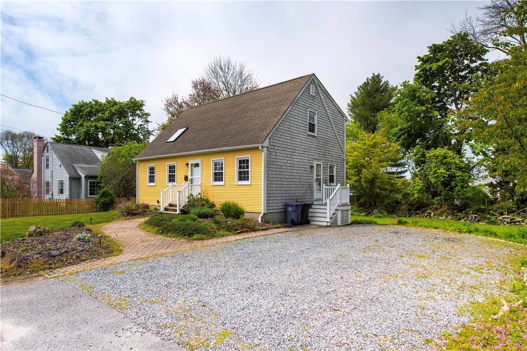 6 Englewood Court Warren, RI 02885 - Photo 3 of 18