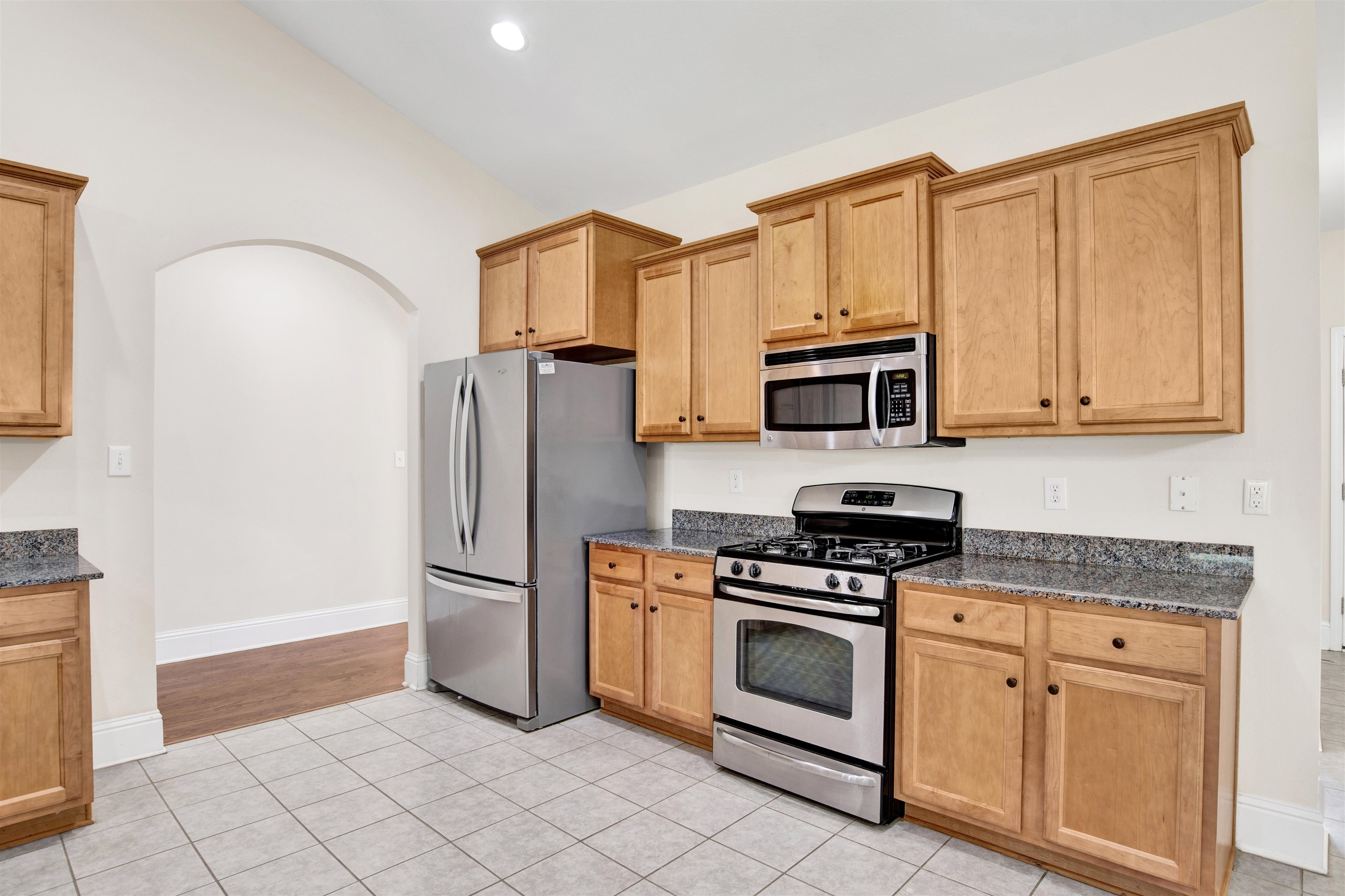 10910 Roanoke Loop Daphne, AL 36526 - Photo 17 of 33 Kitchen