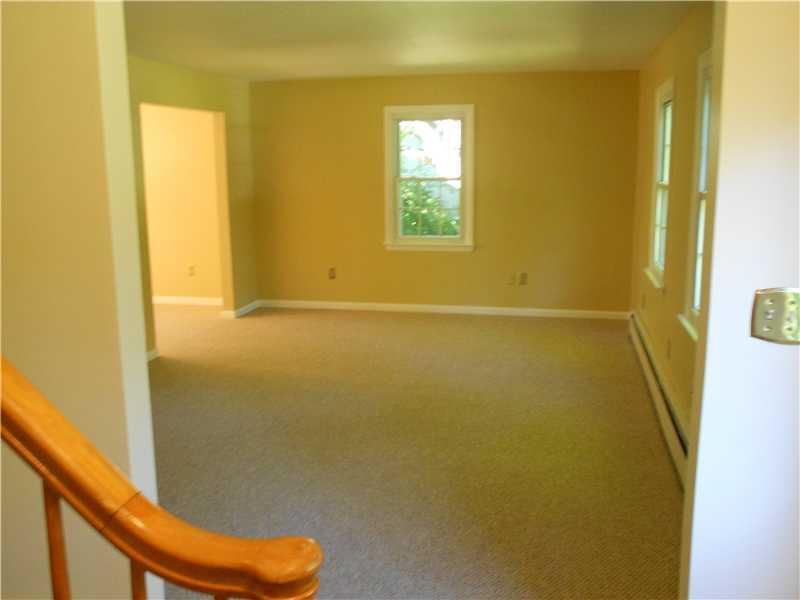 36 Meadowbrook Road Brunswick, ME 04011 - Photo 13 of 31 Living Room.
