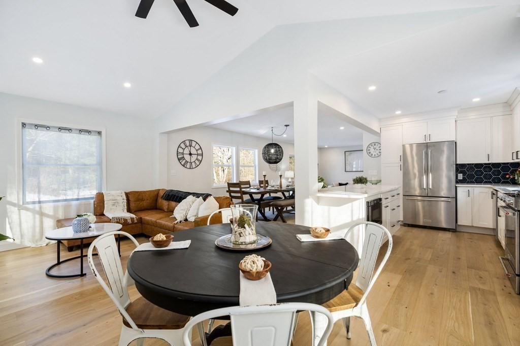 156 Bare Hill Road Boxford, MA 01921 - Photo 3 of 35