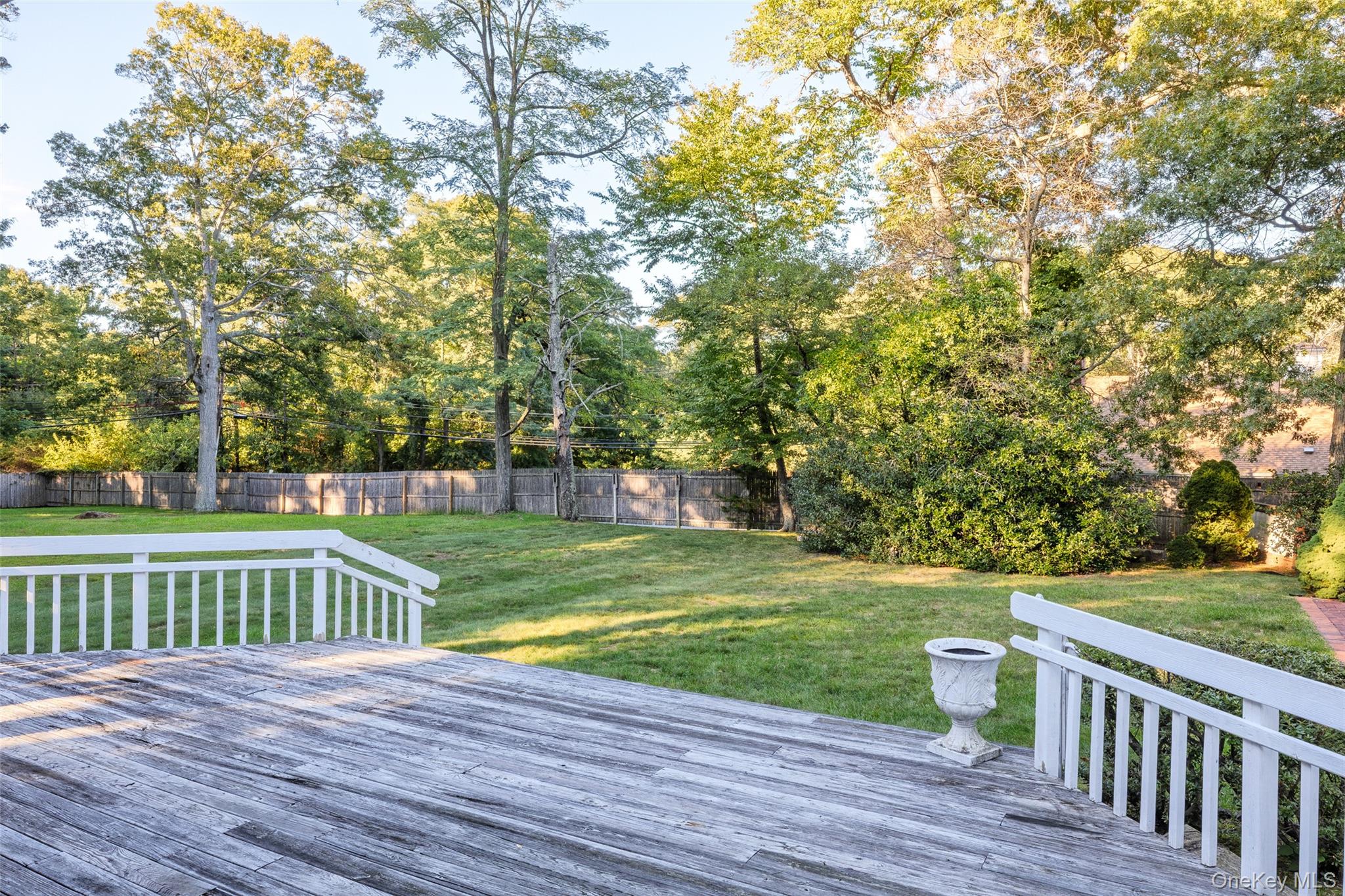 282 Harned Road Commack, NY 11725 - Photo 26 of 36 Gallery Image 26