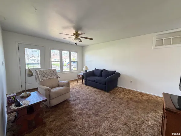 $95,000 | 1471 Russell Avenue, Galesburg, IL 61401