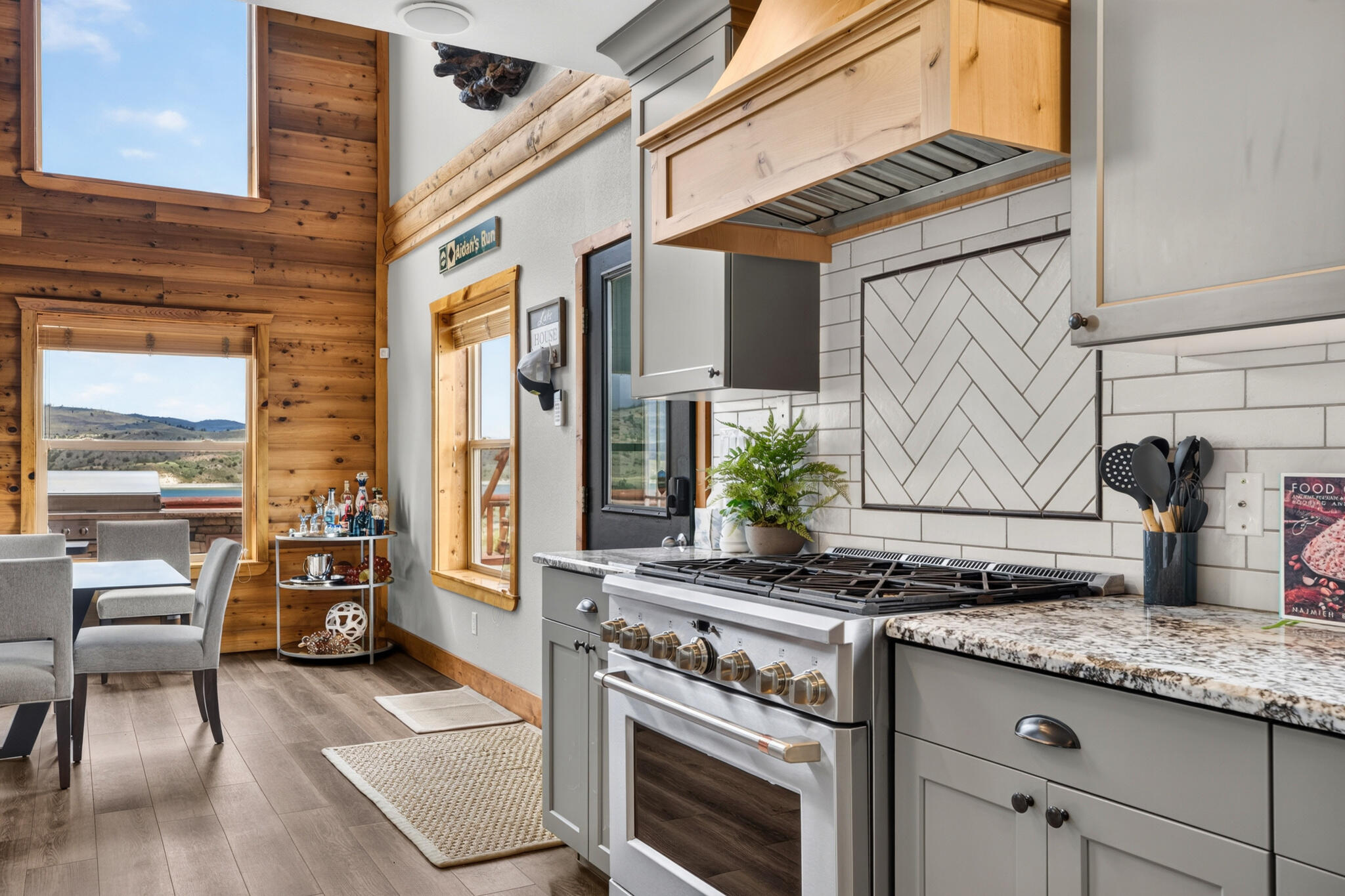 425 Anglers Loop Panguitch, UT 84759 - Photo 8 of 110 DSC06744_web2048