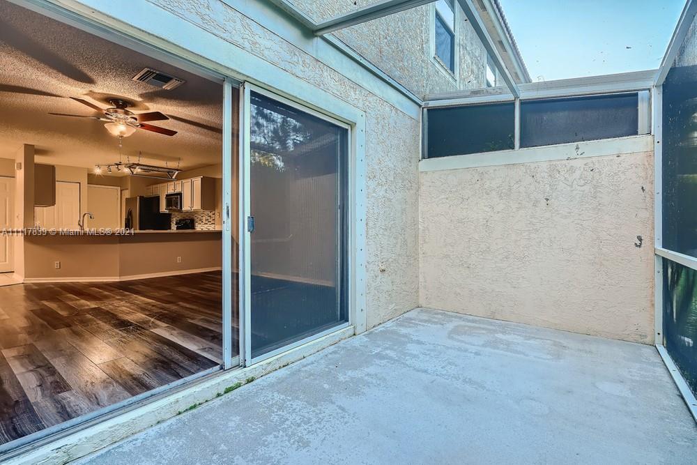 339 Timberwalk Trail Jupiter, FL 33458 - Photo 30 of 33 a view of a living room