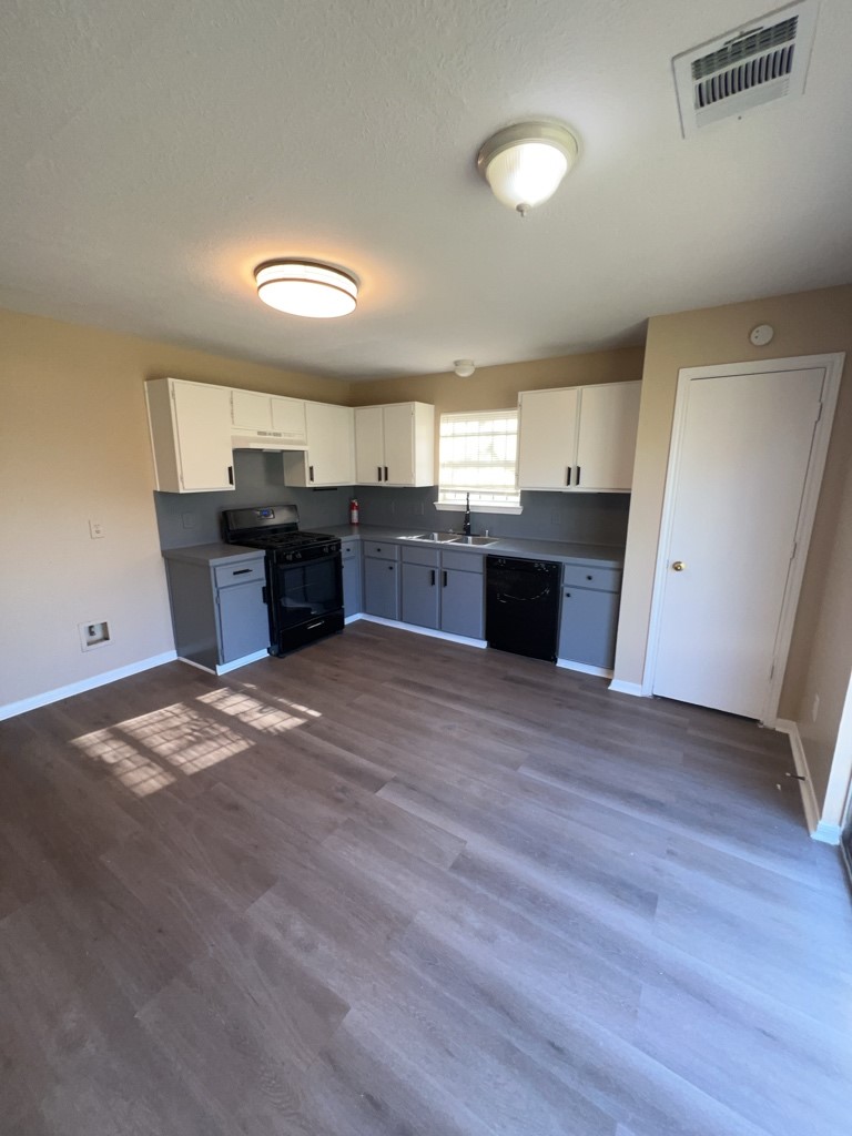 16410 Amy Ridge Road Houston, TX 77053 - Photo 4 of 18