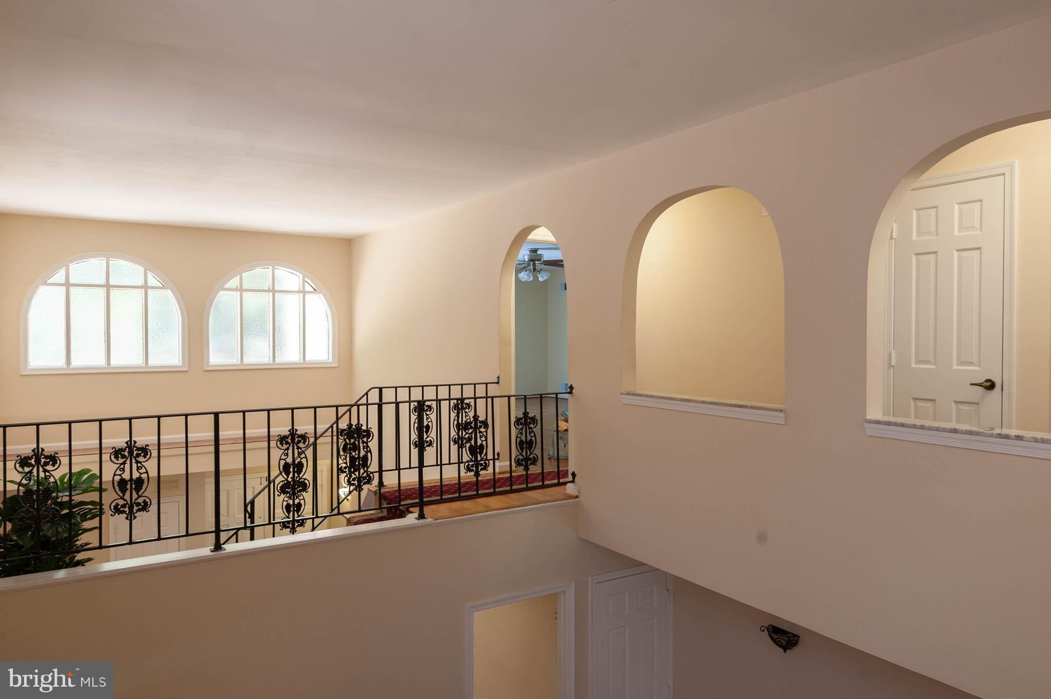 1656 Comanche Road Arnold, MD 21012 - Photo 16 of 30 Upper Level Hallway