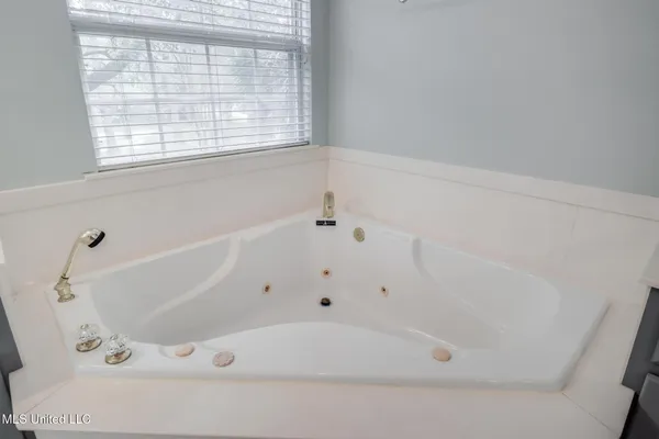 $479,000 | 5506 Kendall Avenue, Gulfport, MS 39507