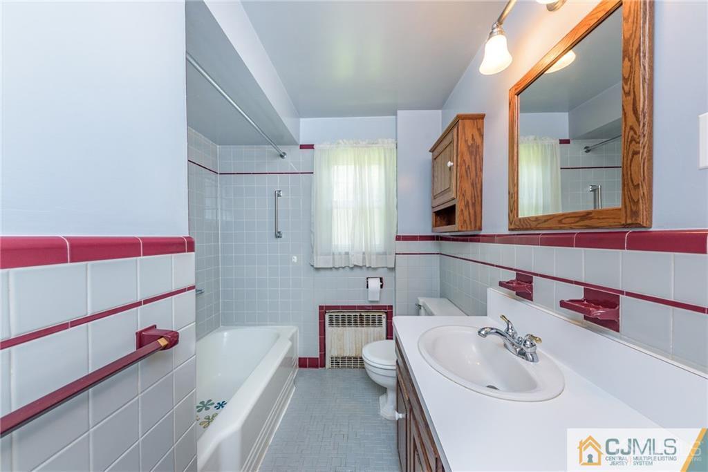 2 Maple Street Clark, NJ 07066 - Photo 19 of 31 Gallery Image 19