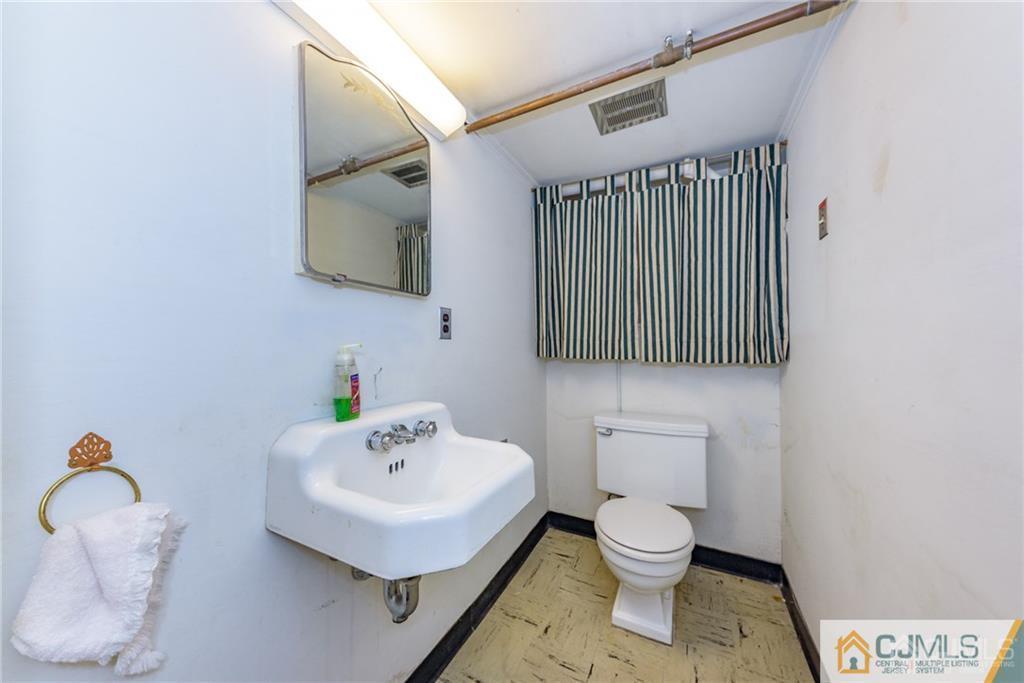 2 Maple Street Clark, NJ 07066 - Photo 27 of 31 Gallery Image 27