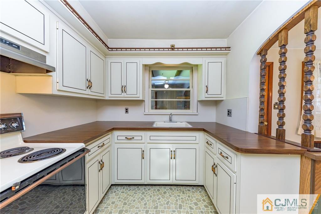 2 Maple Street Clark, NJ 07066 - Photo 10 of 31 Gallery Image 10