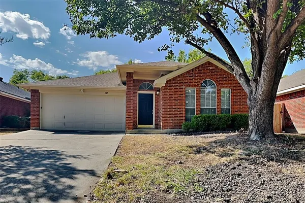 $2,150 | 629 Forest Oaks Drive, Grand Prairie, TX 75052