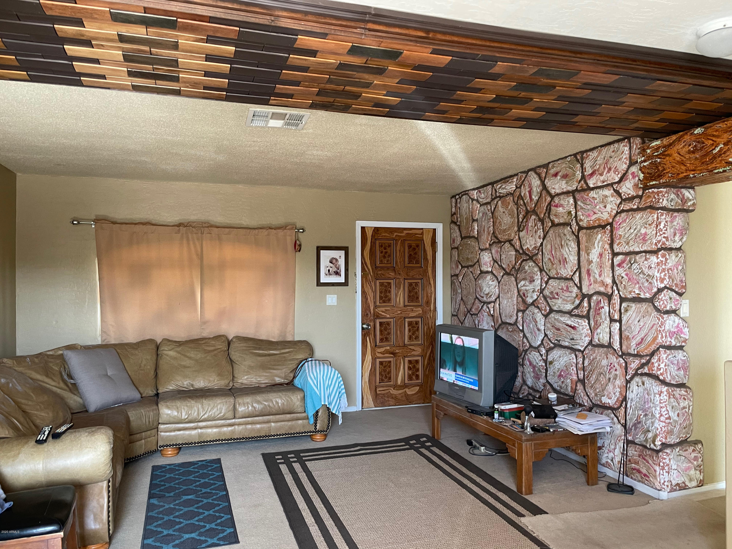 2033 West Roeser Road Phoenix, AZ 85041 - Photo 6 of 12 IMG_0098