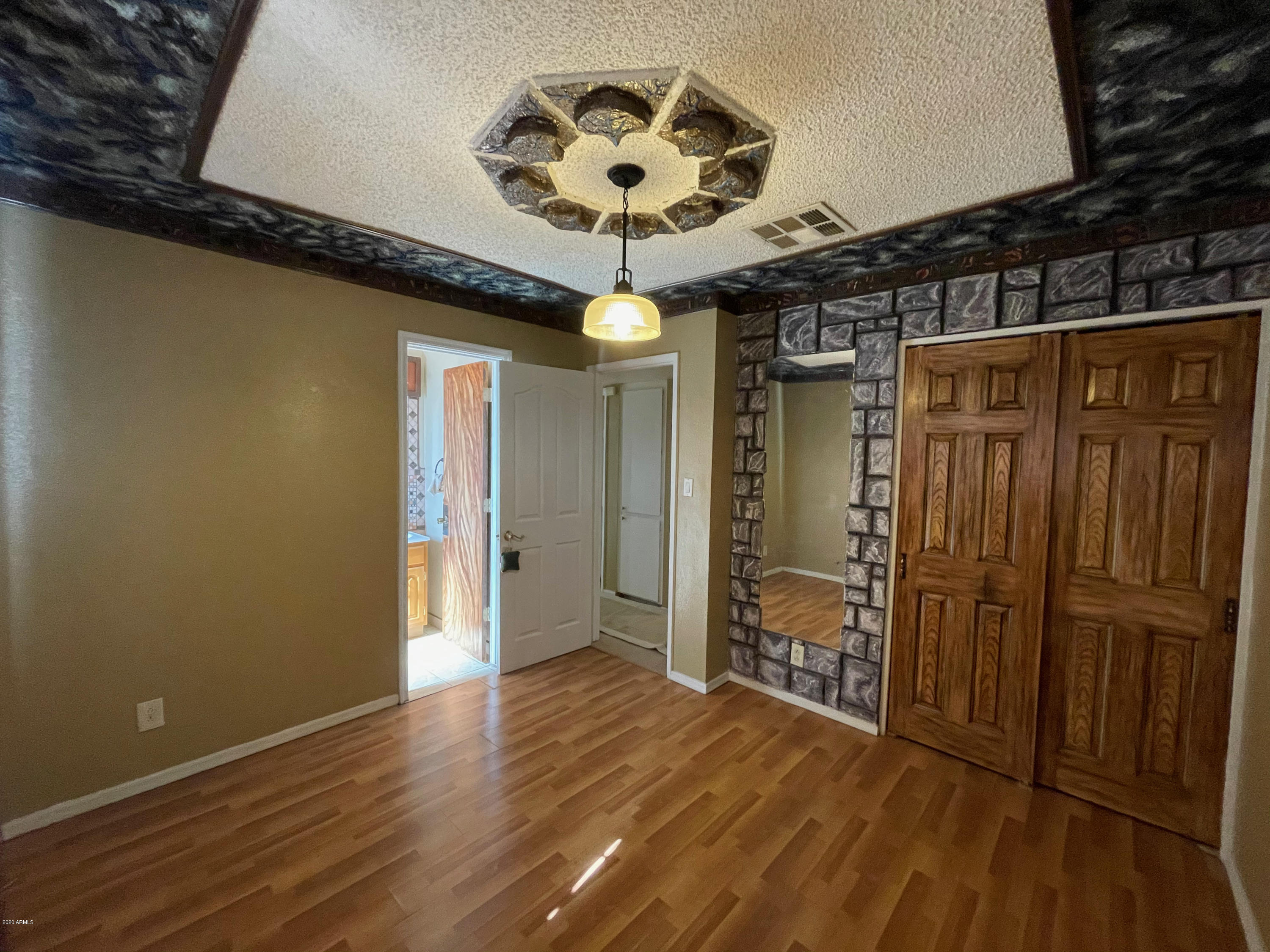 2033 West Roeser Road Phoenix, AZ 85041 - Photo 8 of 12 IMG_0104