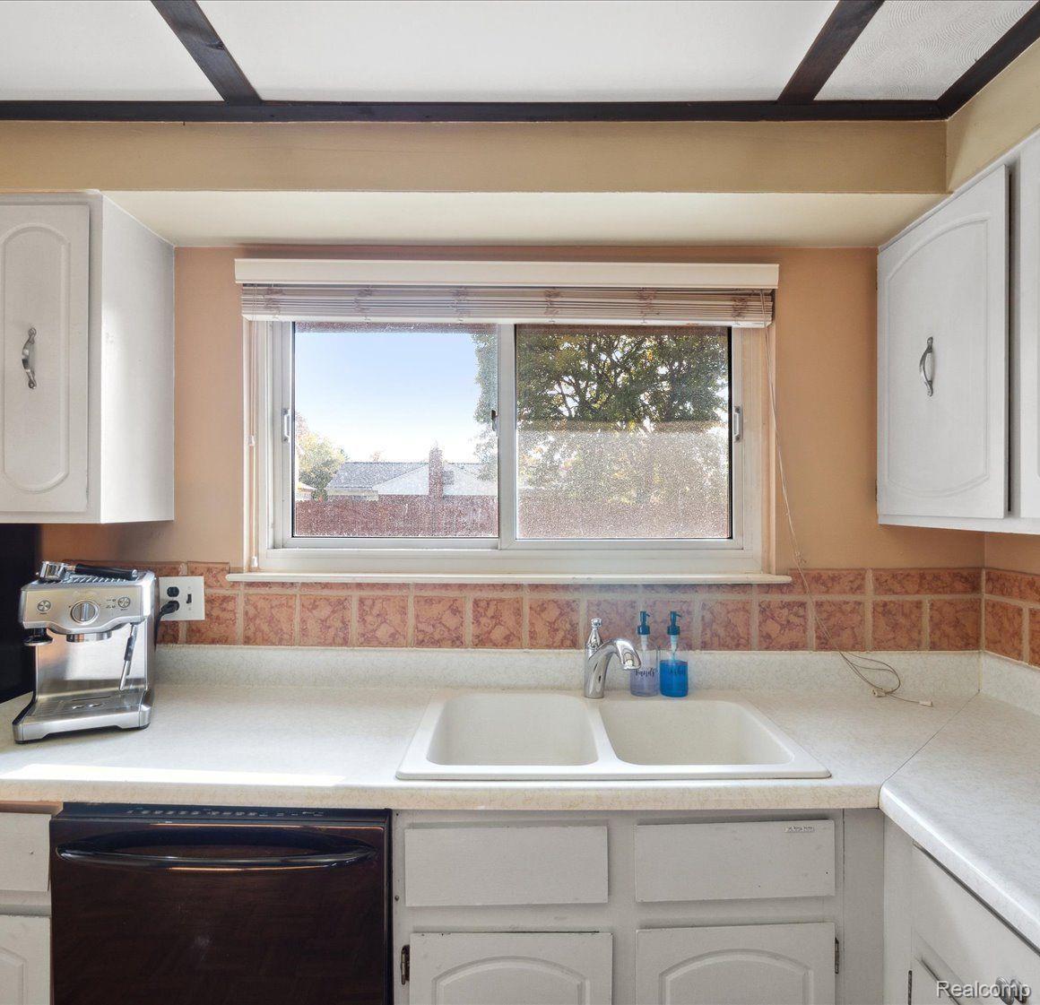 44117 Hanford Road Canton, MI 48187 - Photo 11 of 42 Gallery Image 11