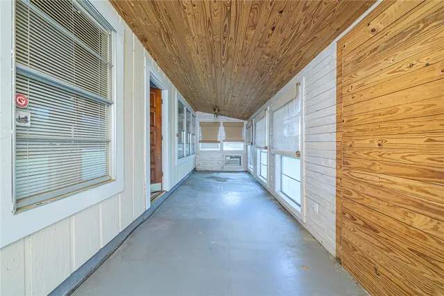 $725,000 | 164 4th Street, Rockport, TX 78382