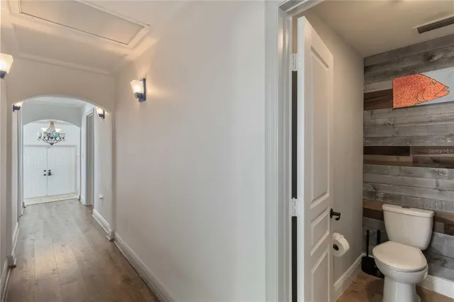 $995,000 | 1521 Siesta Drive, Sarasota, FL 34239