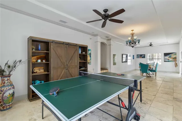$995,000 | 1521 Siesta Drive, Sarasota, FL 34239