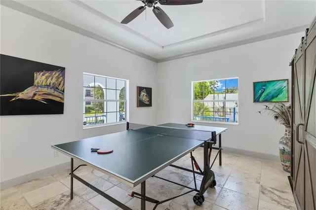 $995,000 | 1521 Siesta Drive, Sarasota, FL 34239
