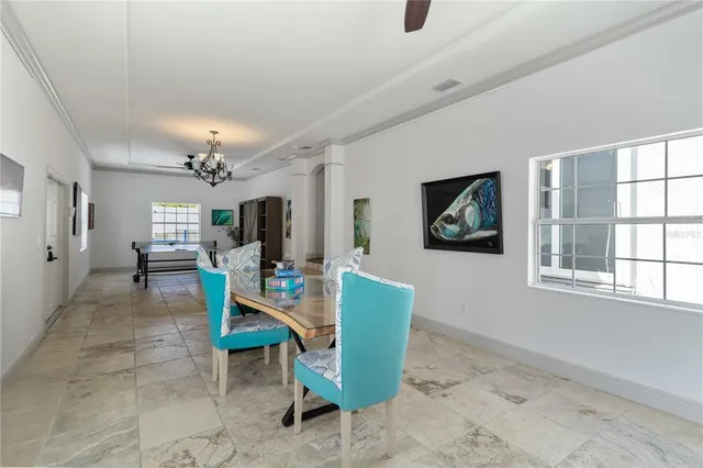 $995,000 | 1521 Siesta Drive, Sarasota, FL 34239