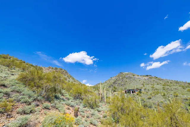 $950,000 | 6360 East Applegate Way, Unit 44, Carefree, AZ 85377