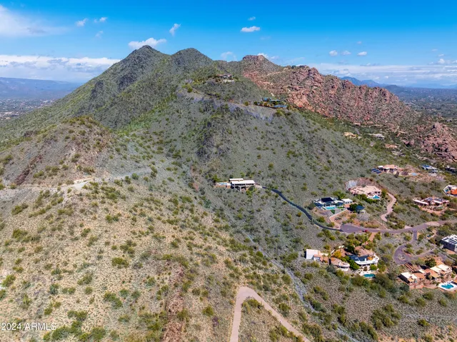 $950,000 | 6360 East Applegate Way, Unit 44, Carefree, AZ 85377