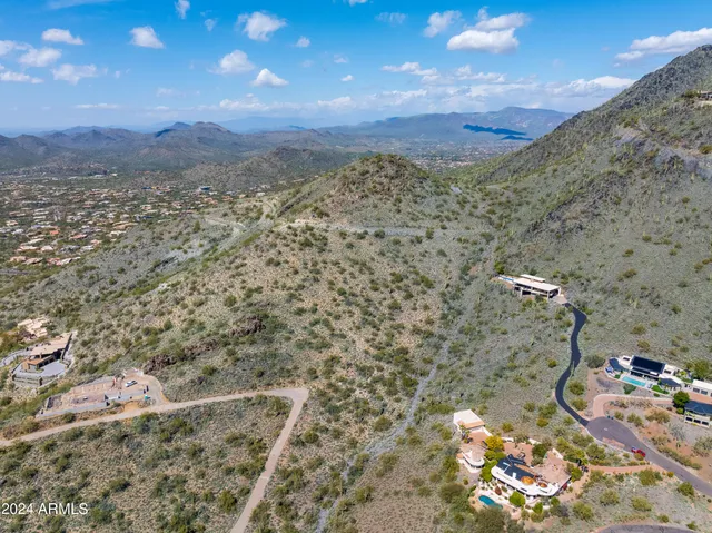 $950,000 | 6360 East Applegate Way, Unit 44, Carefree, AZ 85377