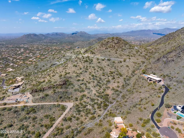 $950,000 | 6360 East Applegate Way, Unit 44, Carefree, AZ 85377