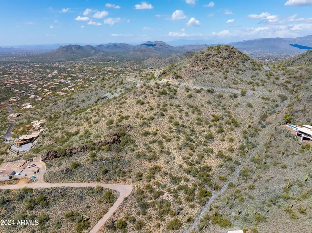 $950,000 | 6360 East Applegate Way, Unit 44, Carefree, AZ 85377