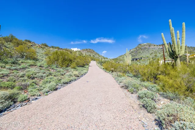 $950,000 | 6360 East Applegate Way, Unit 44, Carefree, AZ 85377