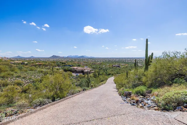 $950,000 | 6360 East Applegate Way, Unit 44, Carefree, AZ 85377