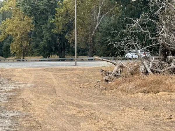 a view of a terrace with a outdoor space