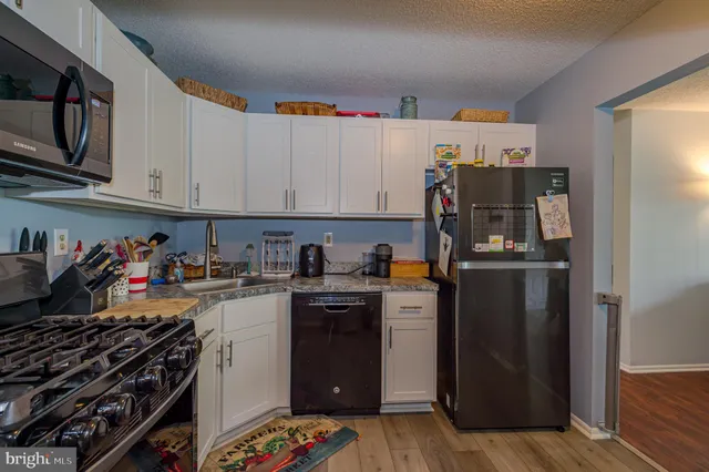 $315,000 | 75 Chambord Court, Hamilton, NJ 08619