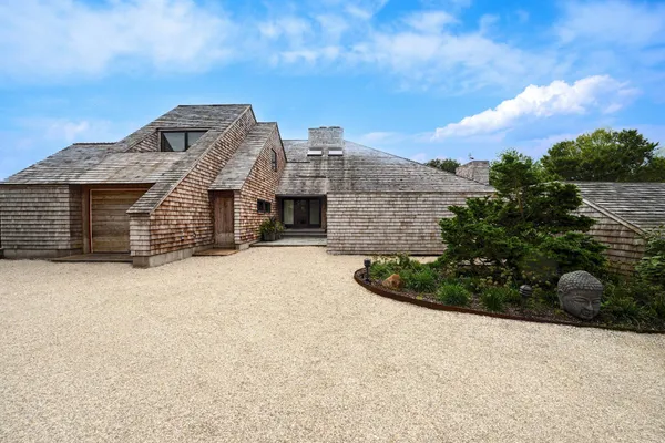 $8,800,000 | 95 Jobs Lane, Bridgehampton, NY 11976